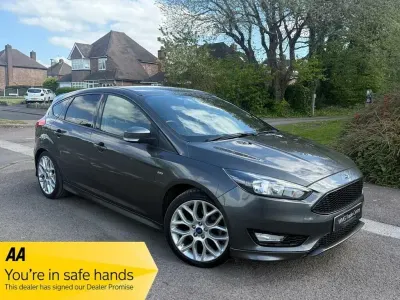 Używany Ford Focus ST-Line 150 KM (110 kW) 2017 Szary Hatchback
