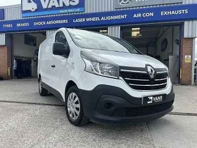 Used Renault Trafic Business 2021 Glacier white
