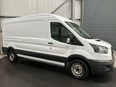 Usado Ford Transit 130 HP (95 kW) 2019 Branco Van