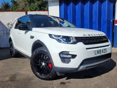 Used Land Rover Discovery Sport SE 180 HP (132 kW) 2018 White SUV