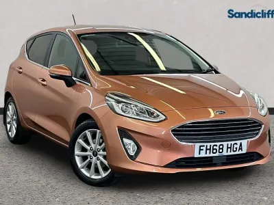 Używany Ford Fiesta Titanium 100 KM (73 kW) 2018 Brązowy Hatchback
