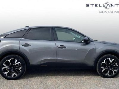 Begagnad Citroën e-C4 114 kW (156 HK) 2025 Grå Halvkombi