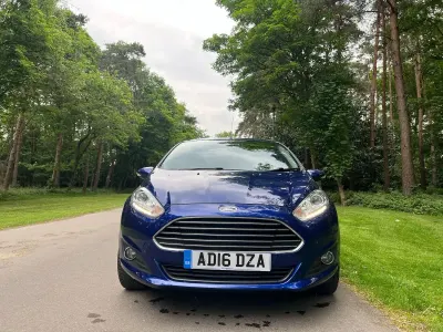 Used Ford Fiesta Titanium 125 HP (91 kW) 2016 Blue Hatchback