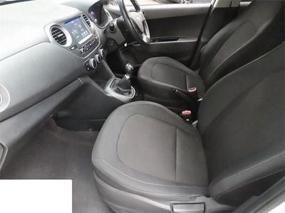 Usado Hyundai i10 67 HP (49 kW) 2019 Branco Citadino