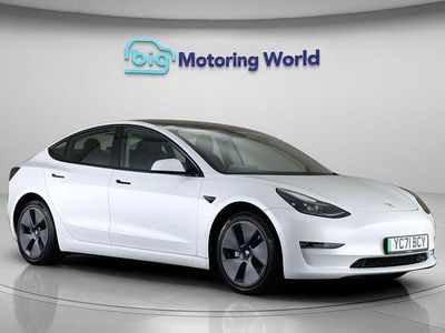 White Used 2021 Tesla Model 3 Sedan | £18,000 (Fair price)