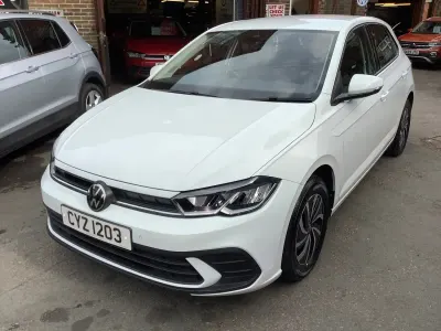 Used VW Polo Life 95 HP (69 kW) 2023 White Hatchback