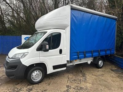 Usado Citroën Relay 160 HP (117 kW) 2019 Branco Van