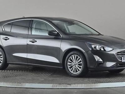 Used Ford Focus Titanium 125 HP (91 kW) 2019 Grey Hatchback