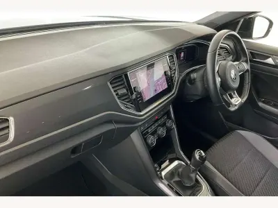 Usado VW T-Roc R-line 150 CV (110 kW) 2022 Negro SUV