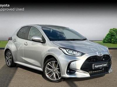 Used Toyota Yaris Hybrid 116 HP (85 kW) 2024 Silver metallic Hatchback