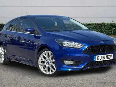 Used Ford Focus Zetec 150 HP (110 kW) 2016 Blue Hatchback
