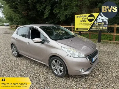 Used Peugeot 208 Allure 115 HP (84 kW) 2014 Pink Hatchback