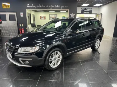 Usado Volvo XC70 SE Lux 220 HP (161 kW) 2016 Preto Carrinha