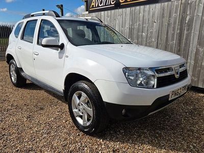 Used Dacia Duster Lauréate 110 HP (80 kW) 2013 White SUV