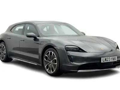 Begagnad Porsche Taycan Cross Turismo 350 kW (476 HK) 2023 Grå Kombi