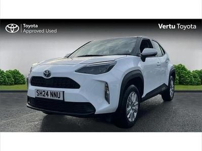 White Used 2024 Toyota Yaris Cross SUV | £20,924 (Good price)