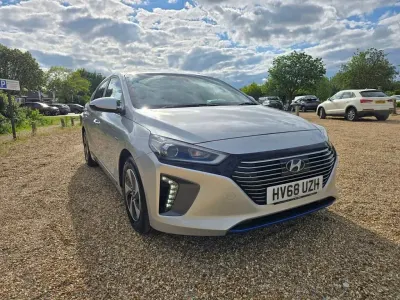 Begagnad Hyundai Ioniq Premium 141 HK (103 kW) 2018 Silver Halvkombi