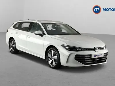 Used VW Passat Life 204 HP (150 kW) 2025 White Estate