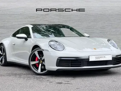 Begagnad Porsche 911 450 HK (330 kW) 2020 Grå Sportkupé