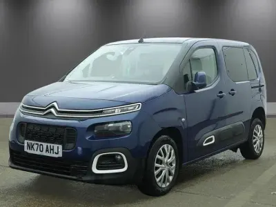 Gebraucht Citroën Berlingo Feel 100 PS (73 kW) 2020 Blau Van / Kleinbus