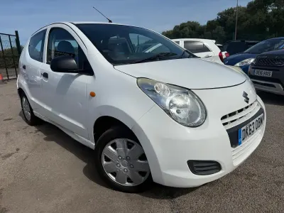 Used Suzuki Alto 68 HP (50 kW) 2013 White Hatchback