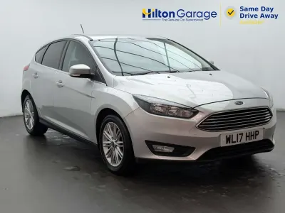 Used Ford Focus Zetec 125 HP (91 kW) 2017 Silver Hatchback