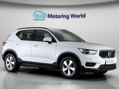 White Used 2020 Volvo XC40 Momentum SUV | £15,800 (Fair price)