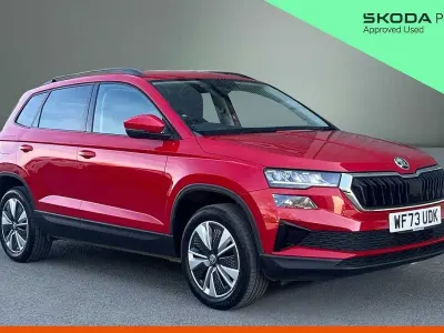 Gebraucht Skoda Karoq SE Drive 116 PS (85 kW) 2023 Rot SUV
