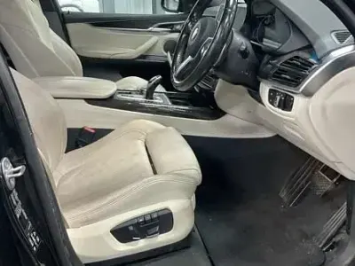 Begagnad BMW X5 M Sport 2017 Svart SUV