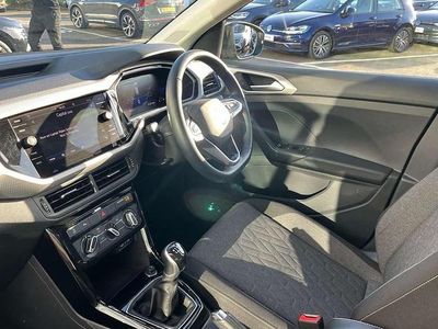 Used VW T-Cross Move 95 HP (69 kW) 2023 Black SUV