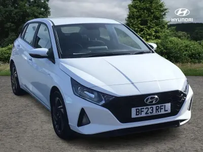 Used Hyundai i20 SE 99 HP (72 kW) 2023 White Hatchback