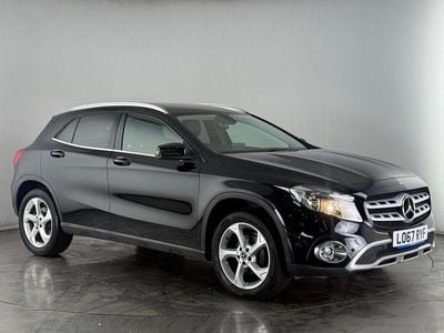Mercedes GLA220
