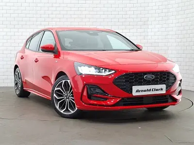 Used Ford Focus ST-Line X 155 HP (114 kW) 2023 Red Hatchback