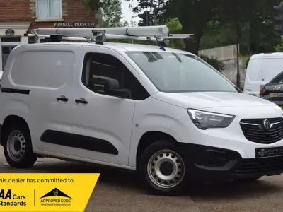 Used Vauxhall Combo Edition 2019 White MPV