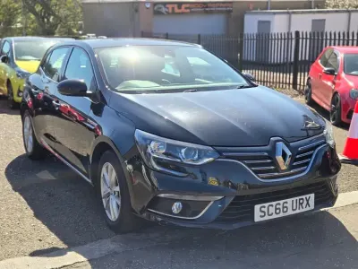 Used Renault Mégane Dynamique 110 HP (80 kW) 2016 Black Hatchback