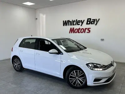 Begagnad VW Golf VII SE 130 HK (95 kW) 2017 Vit Halvkombi