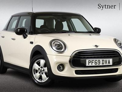 Used Mini Cooper Classic 134 HP (98 kW) 2019 White Hatchback