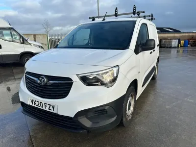 Używany Vauxhall Combo Edition 100 KM (73 kW) 2020 Biały Minivan
