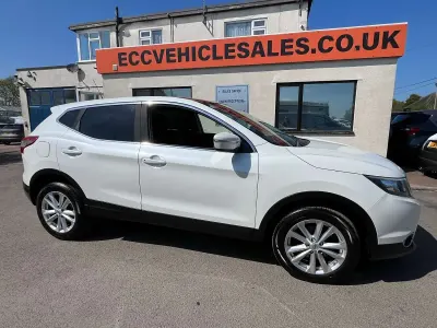 Used Nissan Qashqai Acenta Premium 130 HP (95 kW) 2014 White SUV