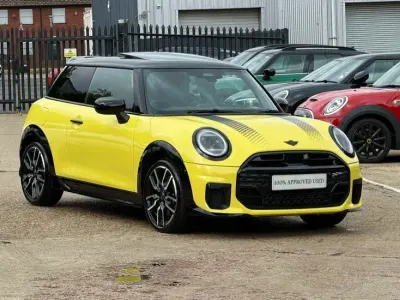 Used Mini Cooper S Hatch 201 HP (147 kW) 2025 Yellow Hatchback