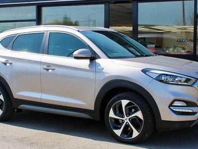 White Used 2017 Hyundai Tucson Edition SUV | £10,990 (Fair price)