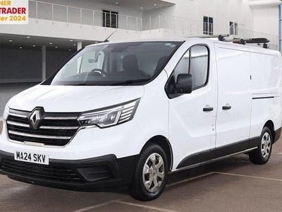 White Used 2024 Renault Trafic MPV | £19,994 (Fair price)