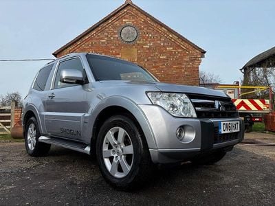 Used Mitsubishi Shogun 197 HP (144 kW) 2011 Silver SUV