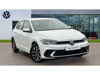 Used VW Polo Life 80 HP (58 kW) 2023 Pure white Hatchback