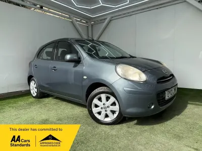 Begagnad Nissan Micra Acenta 2013 Grå Halvkombi