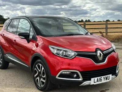 Used Renault Captur Signature 90 HP (66 kW) 2016 Red SUV