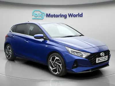 Używany Hyundai i20 Premium 100 KM (73 kW) 2023 Niebieski Hatchback