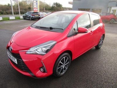 Used Toyota Yaris 111 HP (81 kW) 2018 Red Hatchback