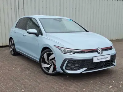 Nouă VW Golf VIII GTI 265 CP (194 kW) 2025