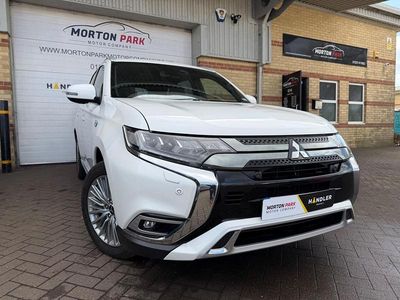 Used Mitsubishi Outlander P-HEV 2018 White Estate